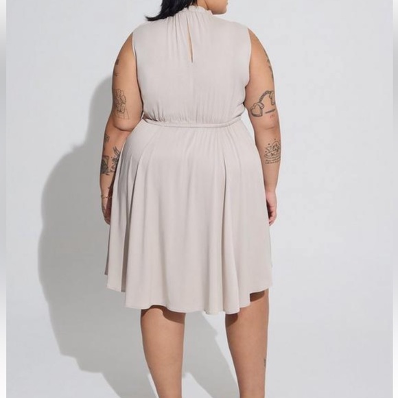 Torrid Mini Stretch Challis Hi-Low Dress - Picture 2 of 8